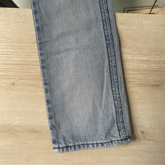 Vintage High-waisted Light Blue Wash Straight Leg Jeans - Picture 4 of 11